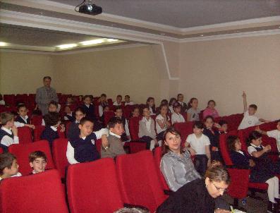 ÇUKURÇAYıR - Trabzon’Da İlköğretim Okulu Öğrencilerine Sağlıklı Beslenme Ve Kişisel Hijyen Konusunda Eğ