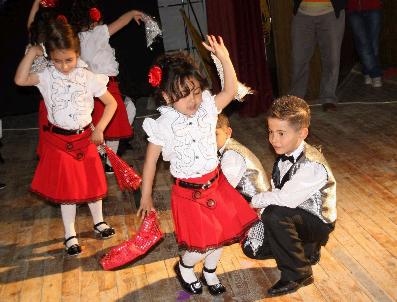 Yozgat 75. Yıl Anaokulu Öğrencilerinin Gösterileri Büyük İlgi Gördü