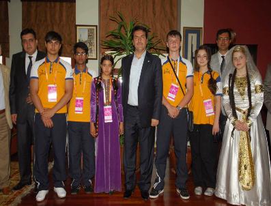 Dünya Gençlerinden Başkan Dündar’A Teşekkür