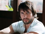 'Şarkılarımda hep gizlediğim romantik hislerim var'