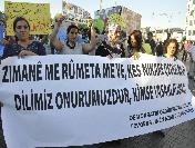 Türkiye’Nin İlk Kürtçe Gazetesinin Kapatılmasını Protesto Ettiler