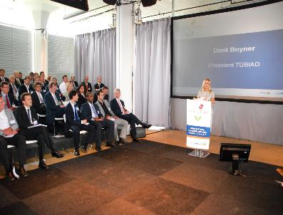 Ümit Boyner, Hollanda‘da