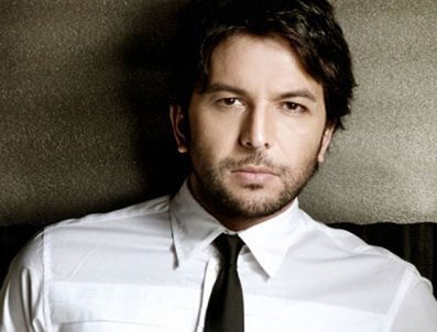 DERYA BÜYÜKUNCU - Nihat Doğan imzayı attı!