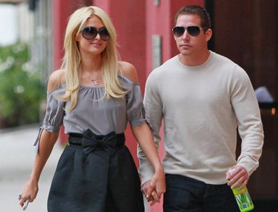 PARİS HİLTON - Paris Hilton, bir yıllık ilişkisini bitirdiğini açıkladı
