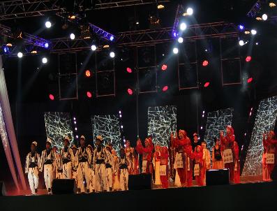 Türkçe Coşkusu Stada Sığmadı