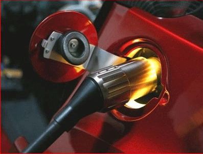 OPEL - Elektrikli otomobilin ilk sarj istasyonunu Bakan Ergün açtı