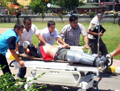 Kayalıklara düşen paraşütçü hayatını kaybetti