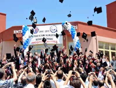 TURGAY DEMIR - Biga İktisadi Ve İdari Bilimler Fakültesi Mezunlarını Uğurladı