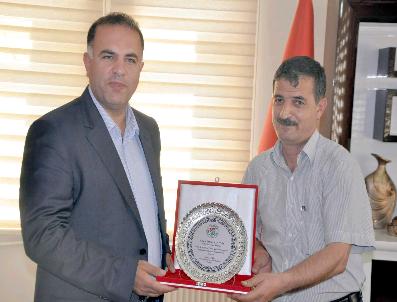 FEHMI ALAYDıN - Gsk Başkanı Avşar‘dan Belediye Başkanı Alaydın‘a Plaket