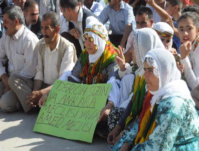 Bdp Şırnak‘ta Süresiz Oturma Eylemi Başlattı