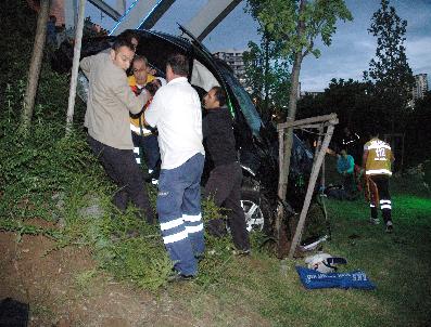 Otomobil köprüden uçtu: 2 yaralı