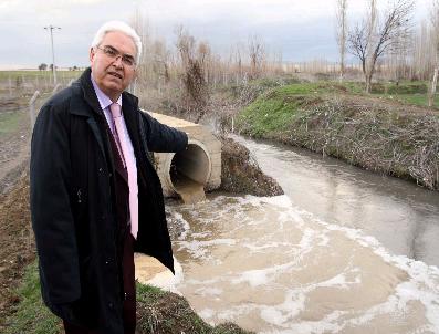 ÇEVRE VE ORMAN İL MÜDÜRLÜĞÜ - Uşak Çevre Gönüllüleri Derneği Gediz Ve Menderes Havzasınaki Kirliliğe Dikkat Çekti