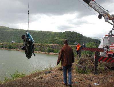 Yeni Aldığı Otomobili Mezarı Oldu (2)