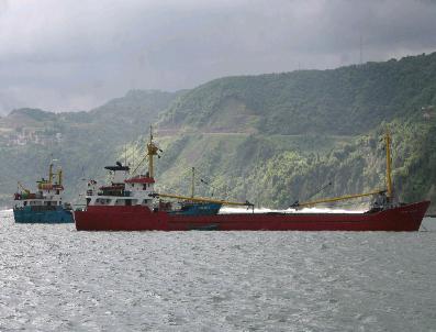 BOLAMAN - Batı Karadeniz‘de Gemiler Limana Sığındı