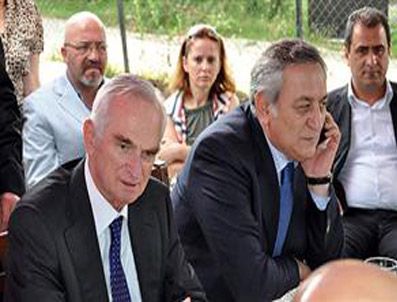 Önder Sav'a göre 500'ü geçtiler