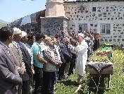 Hülya Avşar‘ın Yakınları Toprağa Verildi