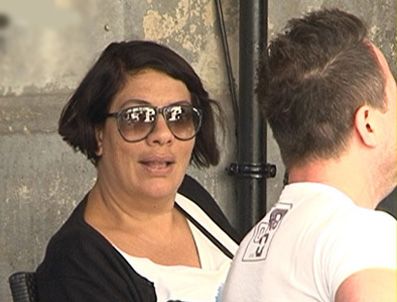 Işın Karaca makyajsız görüntülendi