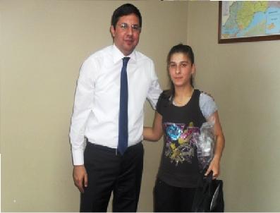 Kaymakam, Yetim Ve Öksüz Öğrencileri Unutmadı