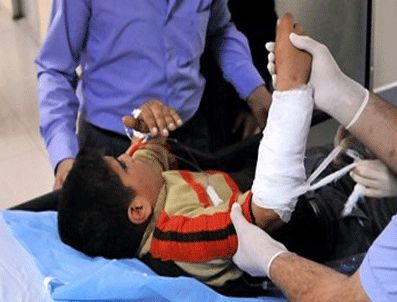 Korkuluk demiri koluna saplandı