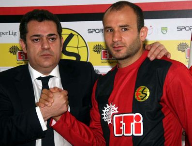 Mehmet Yıldız Eskişehirspor ile anlaştı