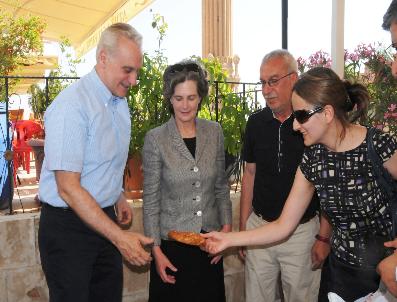 Riccardone, Acı Kahve Mırra İçti