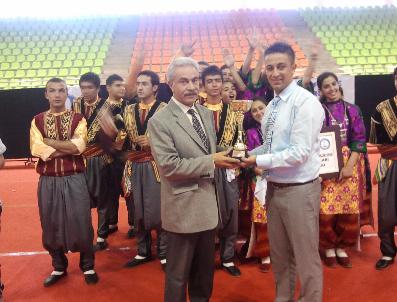 Şahinbey Belediye Gençlik Ve Spor Kulübü Halkoyunları Ekibi Bölge Birincisi Oldu