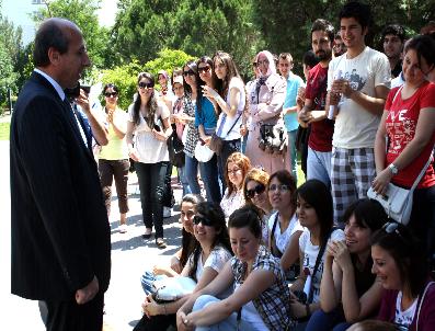 Uludağ Üniversitesi Öğrencileri, Danıştay‘ı Protesto Etti