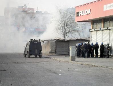 Cizre’De İzinsiz Gösteriye Polis Müdahale Etti