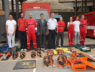 NASUH MAHRUKI - Akut‘a Büyükşehir Desteği