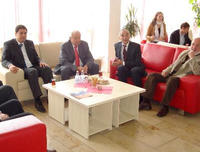 BAVYERA - Alman Eski İçişleri Bakanından Türk Okuluna Ziyaret