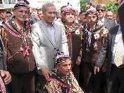 Arınç‘tan Kılıçdaroğlu‘na: Noel Baba Gibi Çantasına Bütün Hediyeleri Doldurmuş