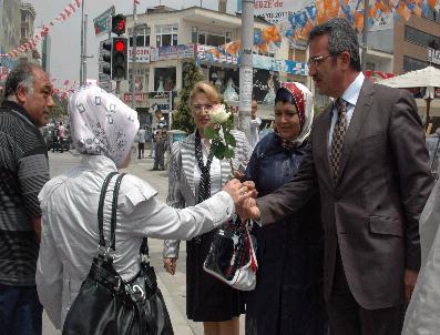 Başkan Köşker‘den Kandil Gülü