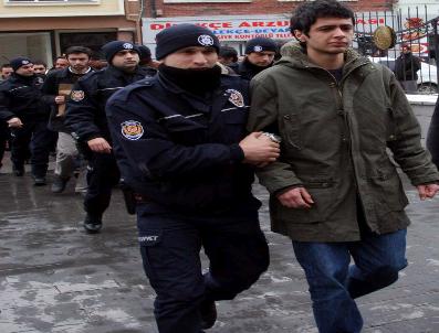 TAYLAN ÖZGÜR - Ak Parti Binasının Basılması Zanlıları Hakim Karşında