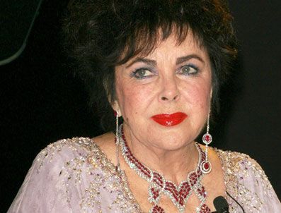 ELİZABETH TAYLOR - Taylor'ın eşyaları sergilenecek