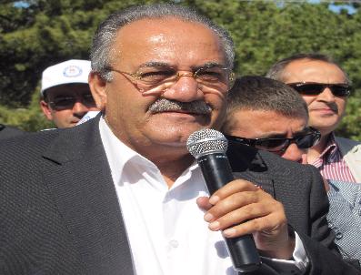 SIYONIST  - Ak Parti‘ Adayı Uslu Memur-Sen‘in Pikniğine Katıldı