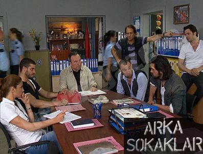 ARKA SOKAKLAR DİZİSİ - Arka Sokaklar 207. Bölüm fragmanı ve özeti