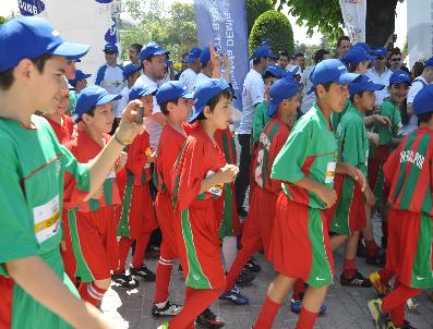 UĞUR ERDENER - İstanbullular, Olimpizm için koştu