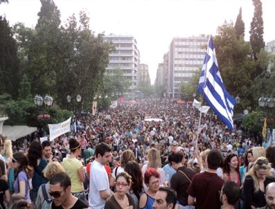LAMIA - Atina'da 200 bin gösterici AB ve IMF'yi protesto ediyor