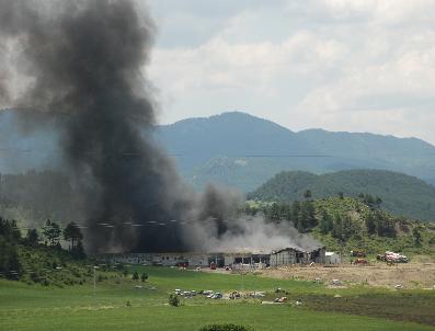 ALP ARSLAN - Erpiliç Kuluçka Tesisindeki Yangın Kontrol Altına Alındı (3)
