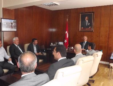 ALİ İHSAN YAVUZ - Ak Parti Milletvekili Adayları Adapazarı Kaymakamını Ziyaret Etti