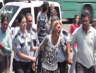 Adliye Önünde Bayıldı