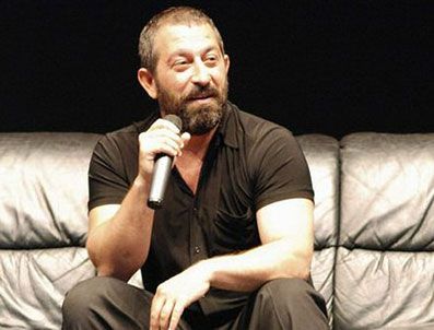 Cem Yılmaz'ın sırrını İngiliz komedyen açıkladı!