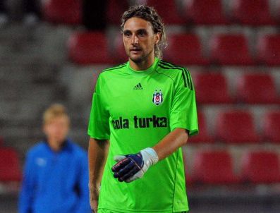 Hakan Arıkan resmen Mersin İdman Yurdu'nda