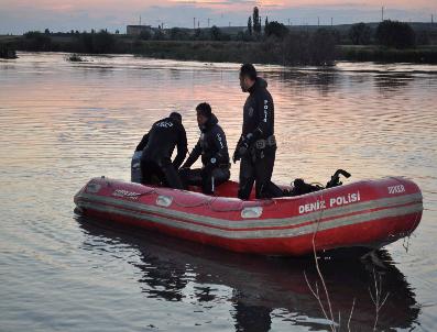Kızılırmak‘ta Kaybolan Çocuklar İçin Arama Çalışmaları Sürüyor