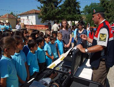 SÜLEYMAN SARı - Kula‘da Öğrencilere Jandarma Tanıtıldı