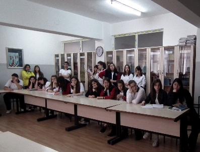 Lise Öğrencilerine Ağız Ve Diş Sağlığı Eğitimi