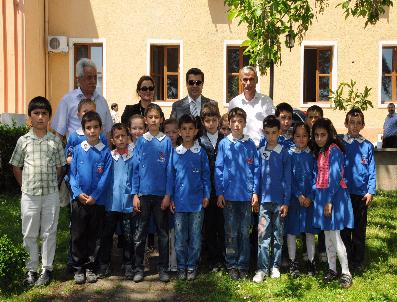 Minik Öğrencilerin Vali Heyecanı