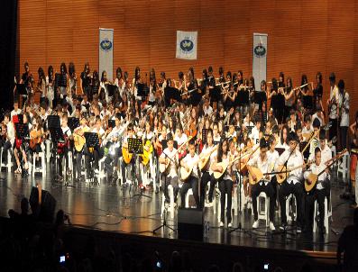 Miniklerden Yıl Sonu Konseri