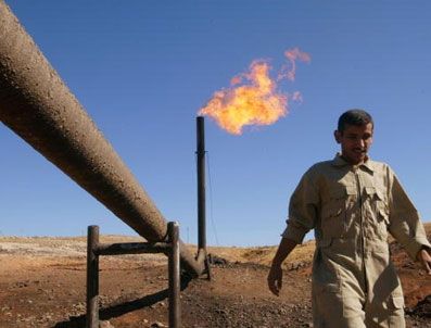 Petrolün fiyatı 98 dolar seviyelerinde