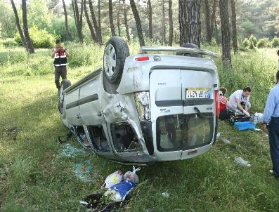 Takla Atan Otomobilde 5 Kişi Yaralandı